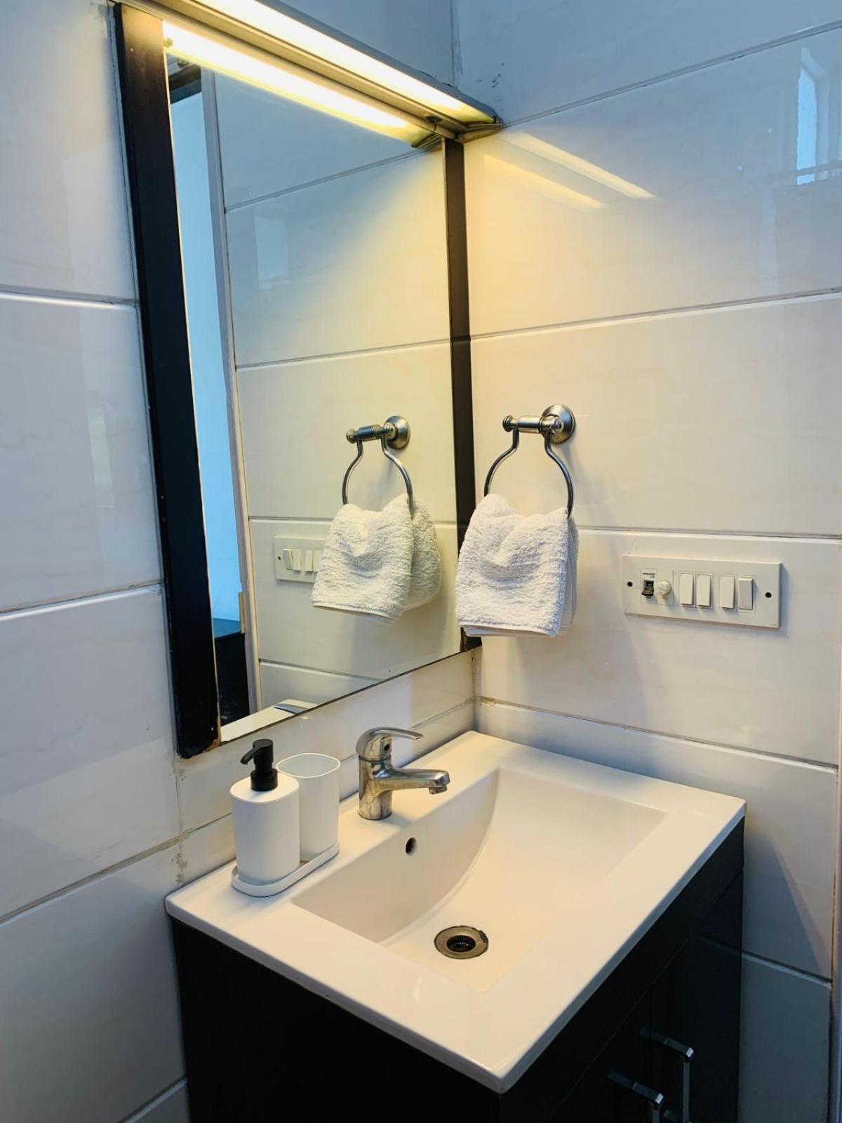 Vandana's 3* New Delhi